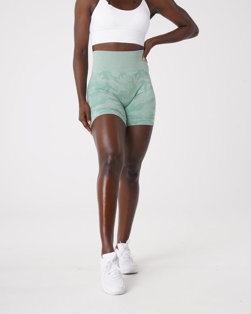 NVGTN Camo Seamless Shorts Zelene | NCVXQ7519