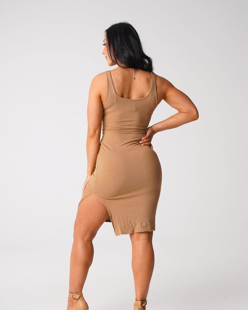 NVGTN Golden Vibes Cut Out Midi Šaty Mocha | OVGWT2130