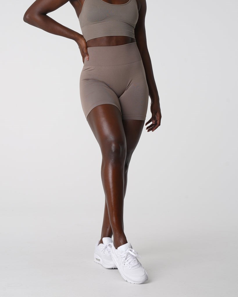 NVGTN Solid Seamless Shorts Taupe | IRZHJ0687