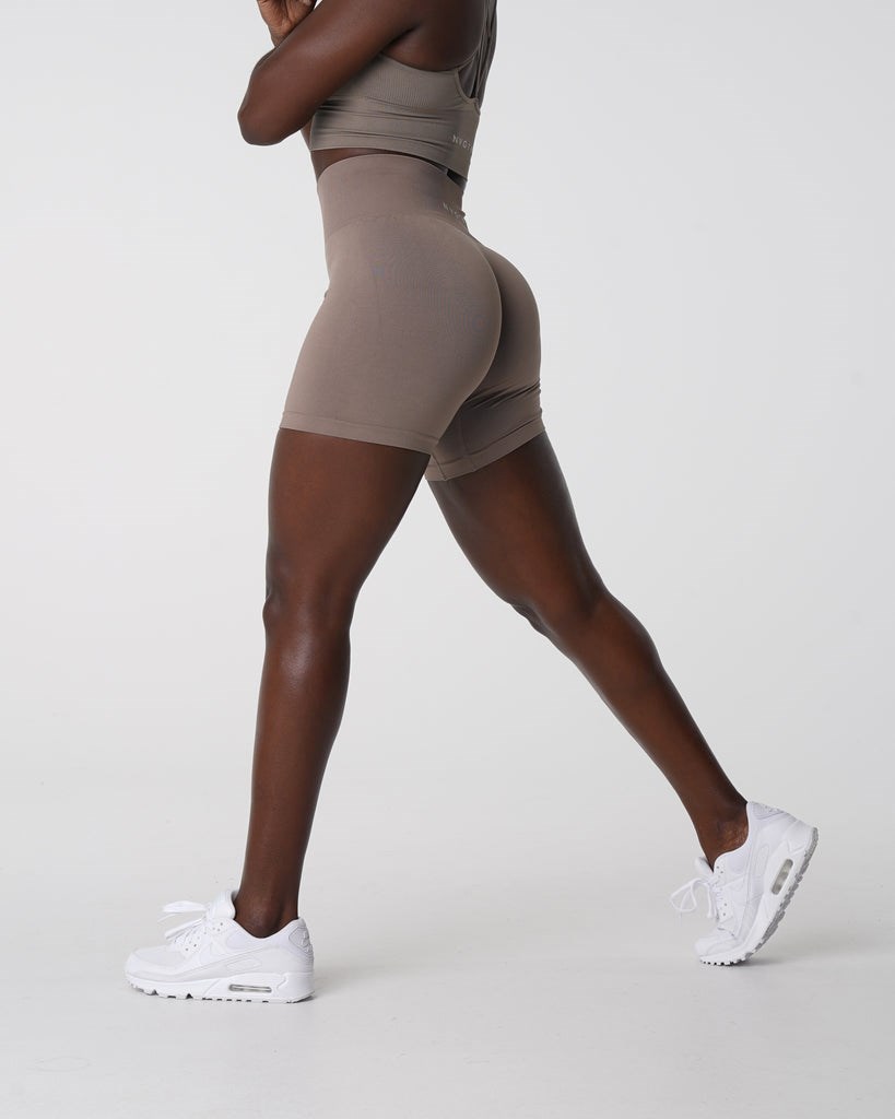 NVGTN Solid Seamless Shorts Taupe | IRZHJ0687